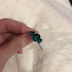 New 🛑925 Sterling Silver Green  5 Stone Ring